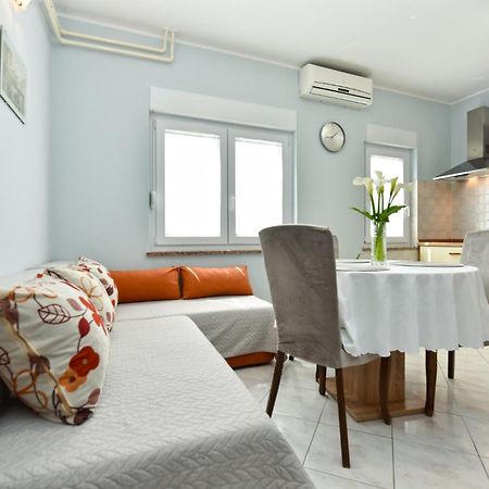 Apartments Nevina 1230 普拉 外观 照片